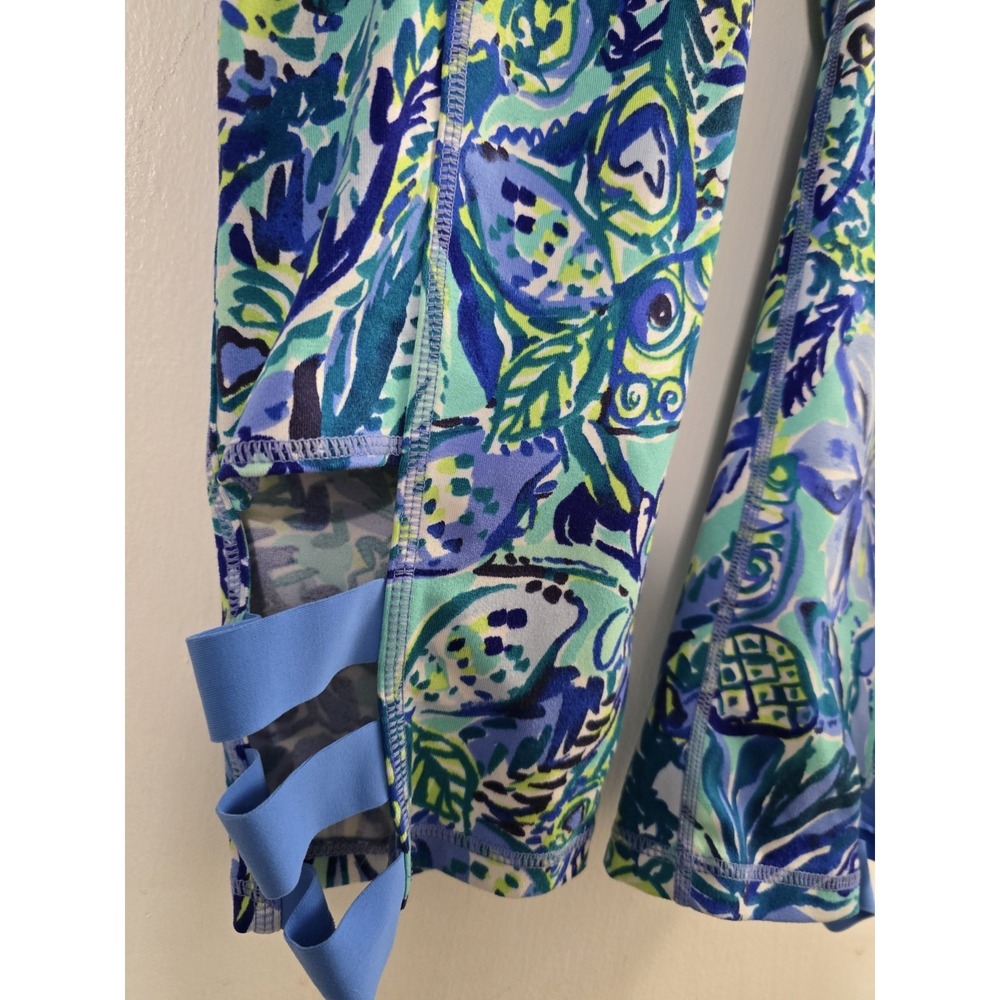 Lilly Pulitzer Luxletic Weekender Crop Leggings Bennet Blue Sneak a Beek Size L - Picture 3 of 6